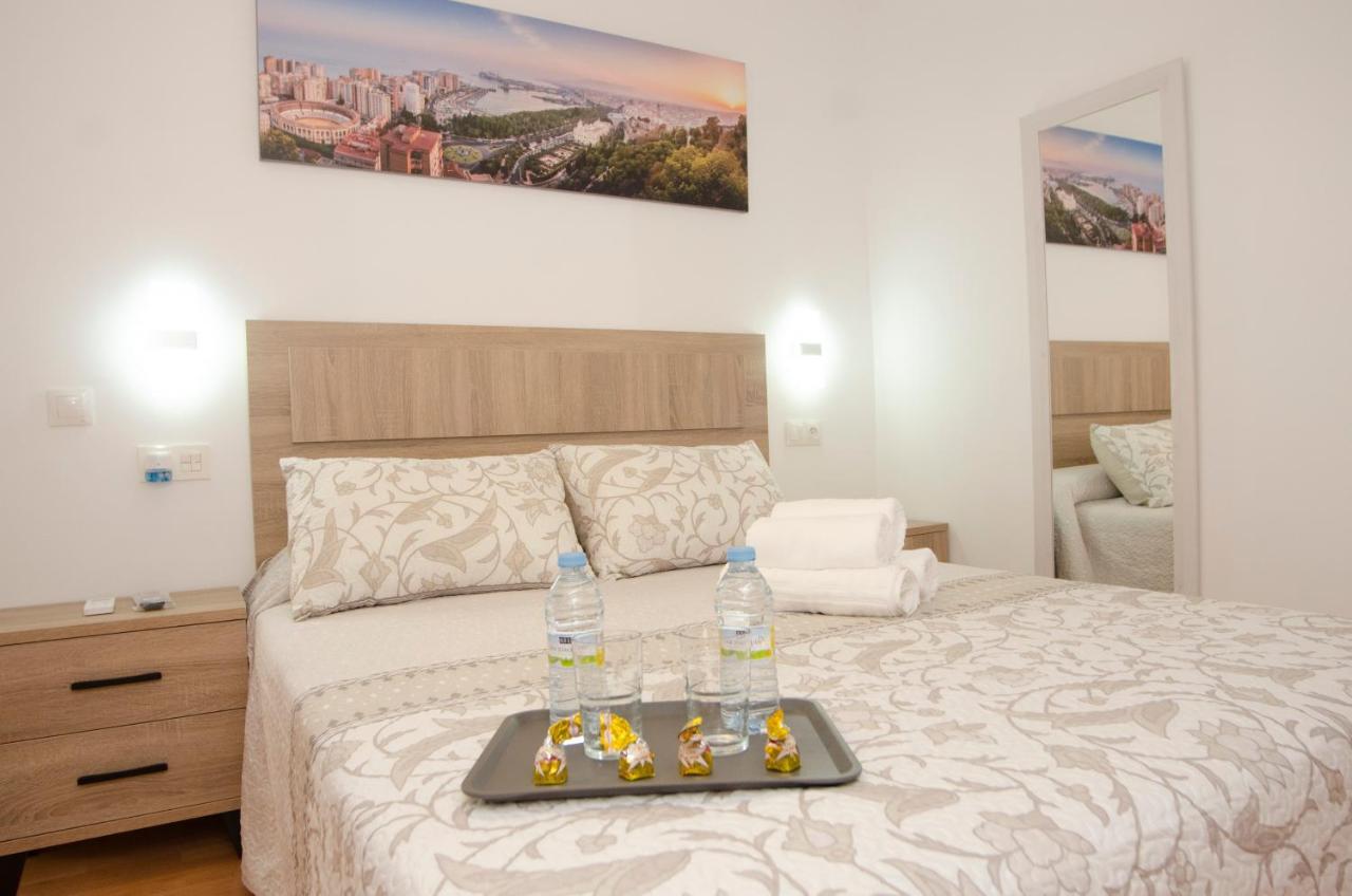 Alojamiento Alameda Malaga Bagian luar foto