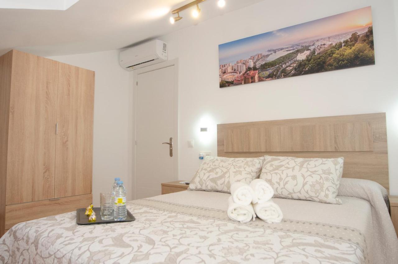 Alojamiento Alameda Malaga Bagian luar foto